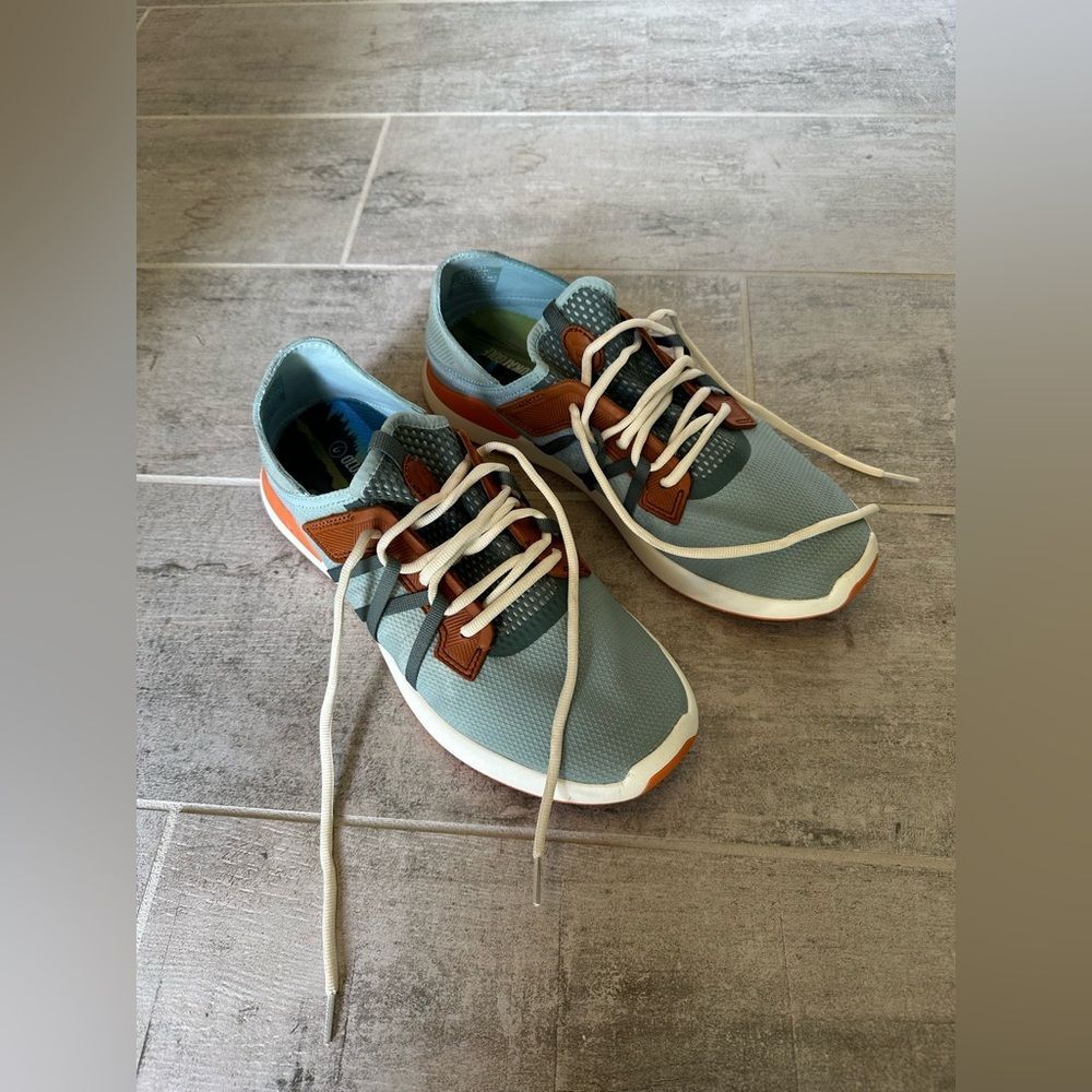 OluKai Manele Golf Shoe Pale Moss/Molten Orange 11.5 - Picture 3 of 10